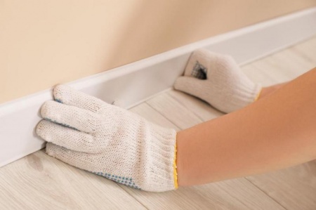 D&eacute;capage de parquet &agrave; Paris, comment retrouver l'&eacute;clat d'origine du bois ?